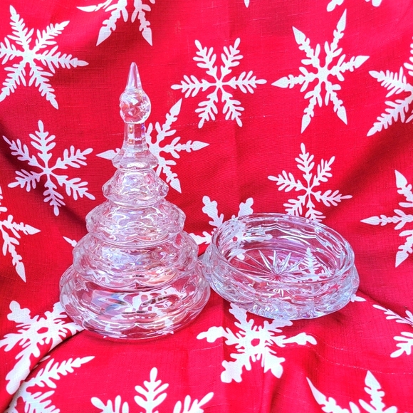 Noel by Fifth Avenue Crystal Lidded Christmas Tree 10.5 inches tall - Picture 5 of 5